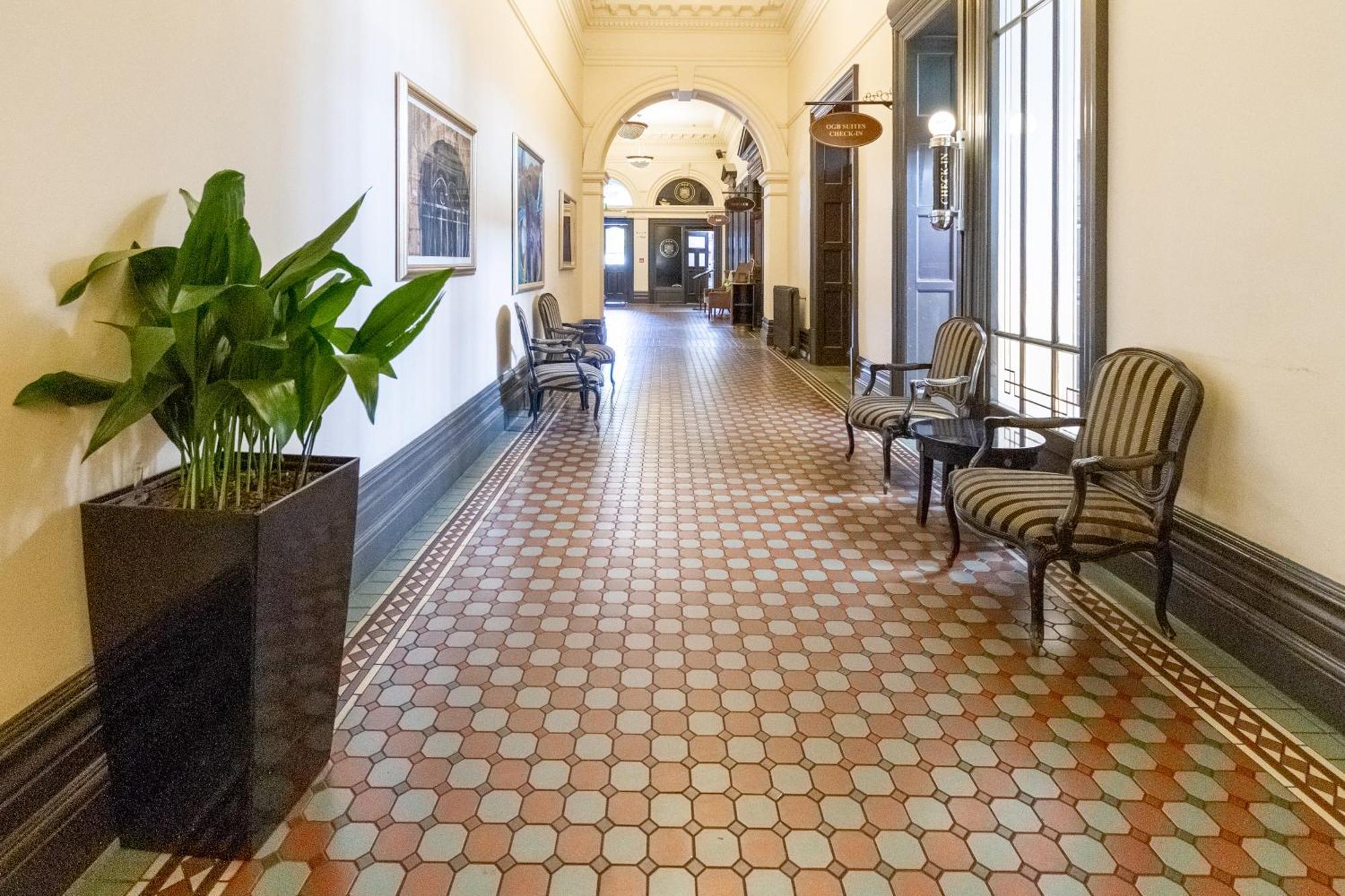 Beauty In The Cbd - 1Bed Free Parking Pool Apartment ไครสต์เชิร์ช ภายนอก รูปภาพ