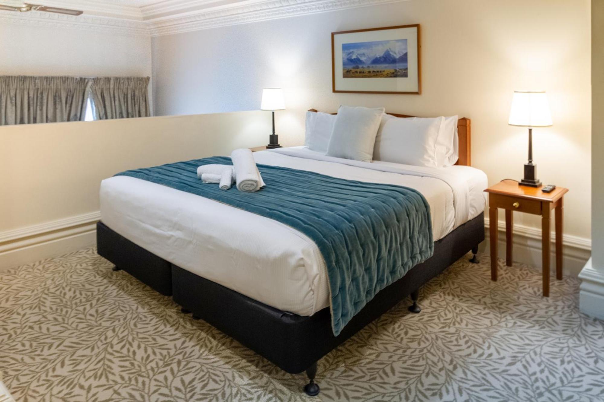 Beauty In The Cbd - 1Bed Free Parking Pool Apartment ไครสต์เชิร์ช ภายนอก รูปภาพ